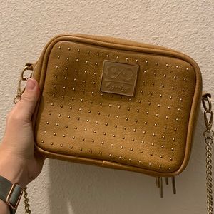 Itzy Ritzy Chelsea and Cole crossbody - used